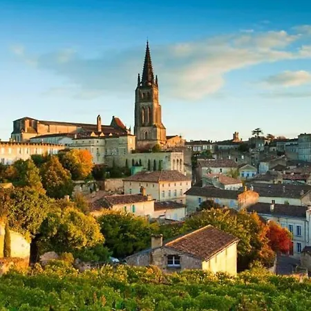 Holiday home Maison A La Campagne Proche Saint-emilion Bellefond